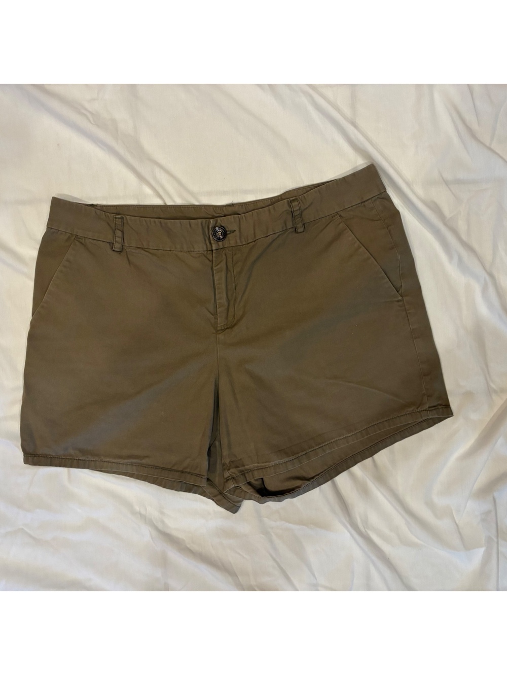 GAP Aubrey Womans Sz 16 Army Green Chino Flat Front Shorts